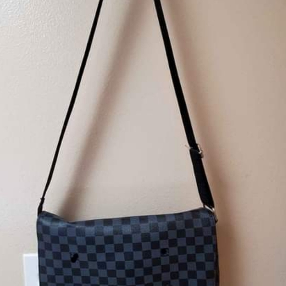 Checkered messenger bag